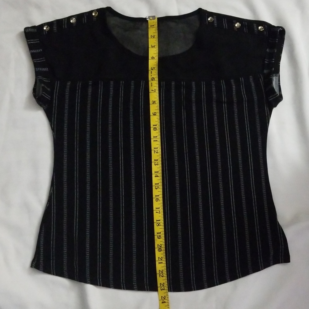 Casual t-shirt - Picture 7 of 8